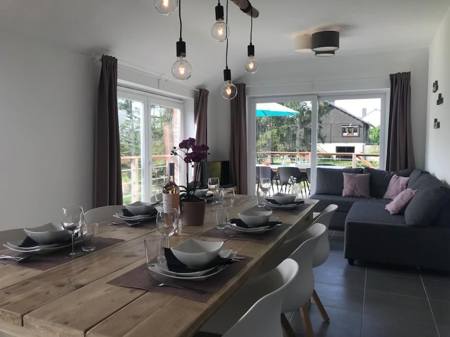 Huis Met Zonneterras, Tuin En Panoramisch Uitzicht Wellin Exteriér fotografie